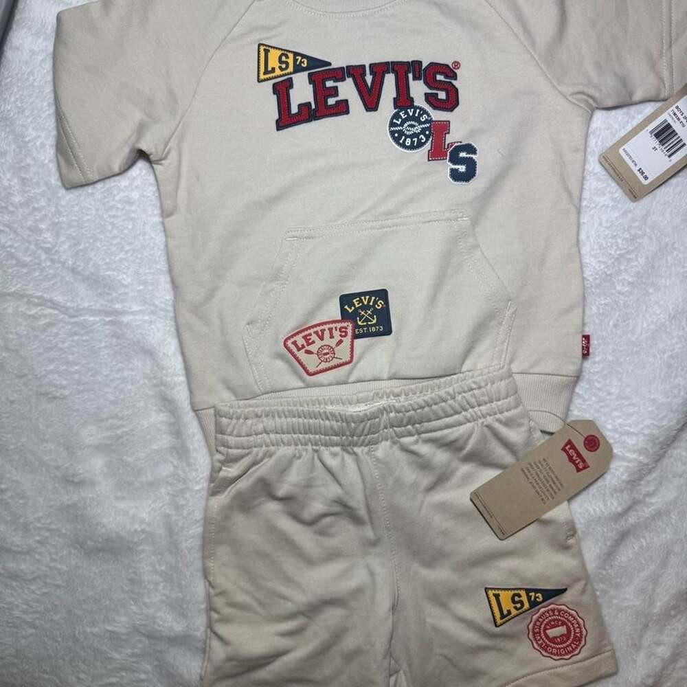 Levis Kids Two Piece Short Set Size 3T Cream Brand New With Tags